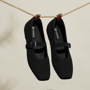 VIVAIA Square Toe Mary Jane Flats (8.5 W)